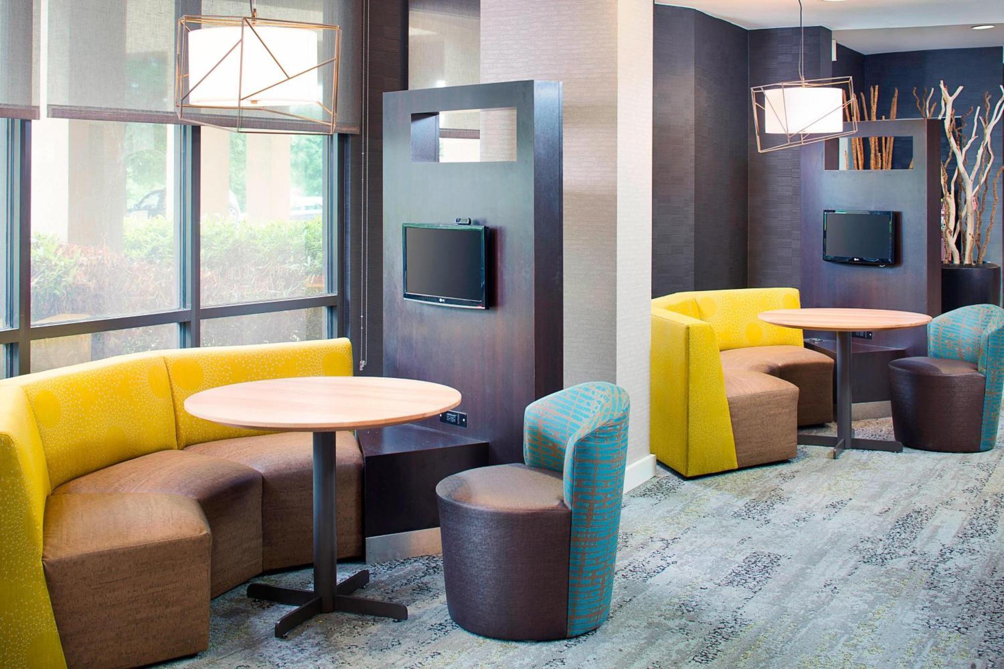 מלון Courtyard By Marriott Roanoke Airport מראה חיצוני תמונה
