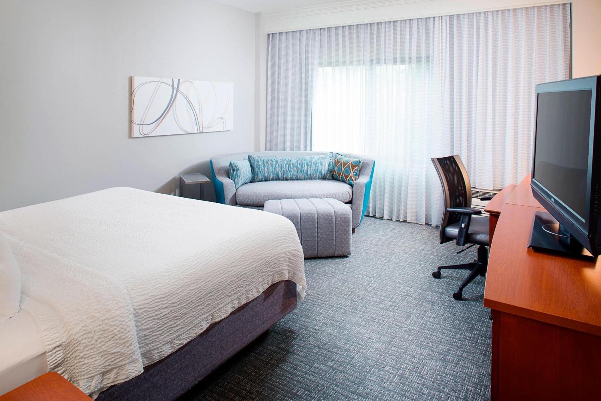 מלון Courtyard By Marriott Roanoke Airport מראה חיצוני תמונה