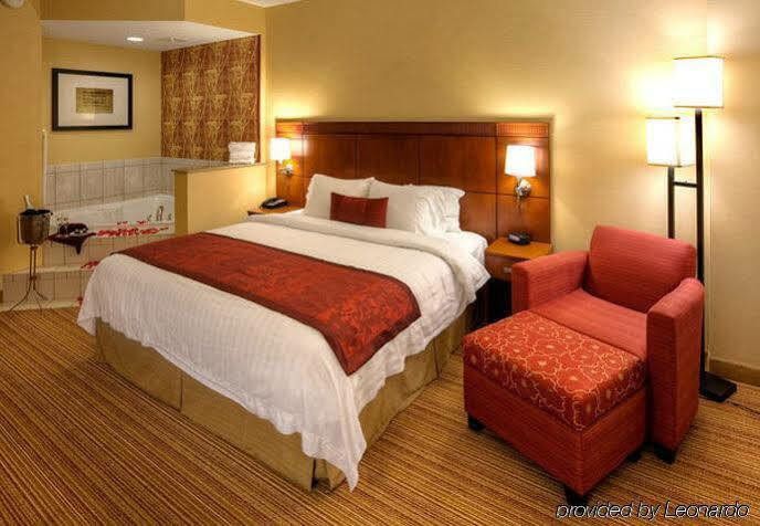 מלון Courtyard By Marriott Roanoke Airport מראה חיצוני תמונה