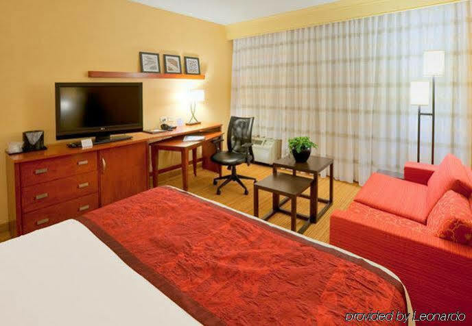מלון Courtyard By Marriott Roanoke Airport מראה חיצוני תמונה